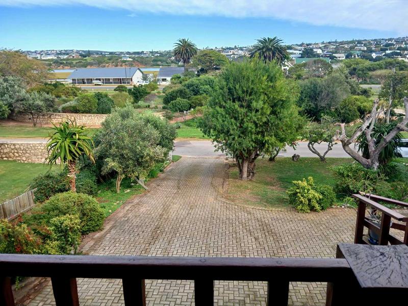 4 Bedroom Property for Sale in Stilbaai East Western Cape